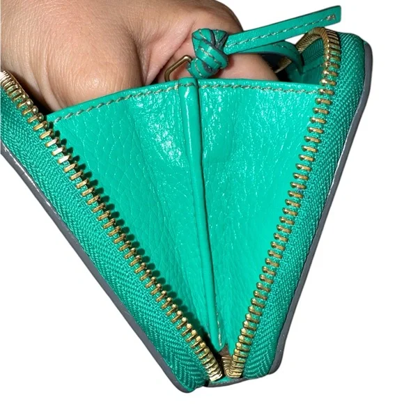 CHLOE Grained Calfskin Marcie Zip-Around Wallet - Green - Picture 4 of 8
